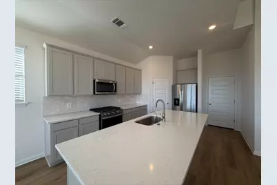 201 Divisadero Drive, Hutto, TX 78634 - Photo 5