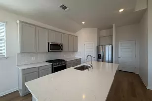 201 Divisadero Dr, Hutto, TX 78634 - Photo 5