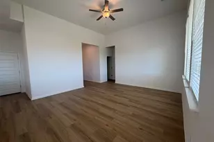 201 Divisadero Dr, Hutto, TX 78634 - Photo 9