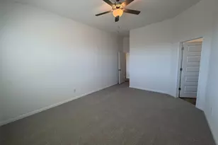 201 Divisadero Dr, Hutto, TX 78634 - Photo 9