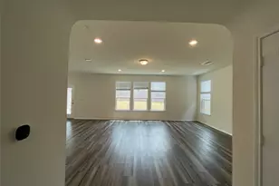 541 Ayinger Ln, Austin, TX 78728 - Photo 17