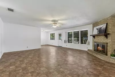 10104 Woodland Village Drive, Austin, TX 78750 - Photo 7