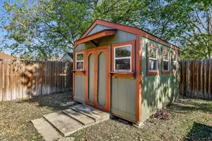 10104 Woodland Village Dr, Austin, TX 78750 - Photo 23