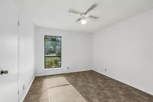 10104 Woodland Village Dr, Austin, TX 78750 - Photo 15