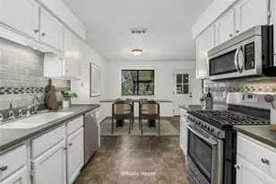 10104 Woodland Village Dr, Austin, TX 78750 - Photo 9