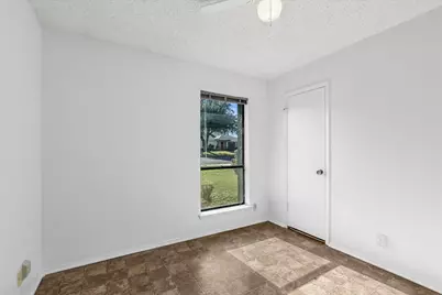 10104 Woodland Village Drive, Austin, TX 78750 - Photo 17