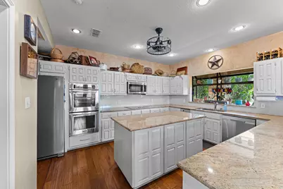 1136 Challenger, Lakeway, TX 78734 - Photo 13