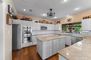 1136 Challenger, Lakeway, TX 78734 - Photo 13