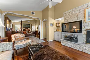 1136 Challenger, Lakeway, TX 78734 - Photo 17