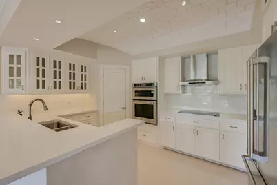 1910 Rue De St Tropez #4, Austin, TX 78746 - Photo 9