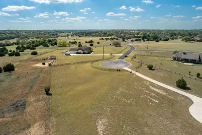 200 Stonehouse Drive, Liberty Hill, TX 78642 - Photo 33
