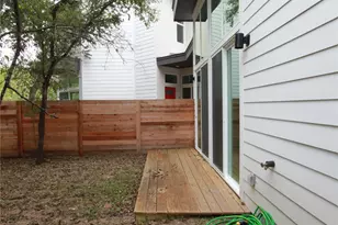 1204 Cometa St, Austin, TX 78721 - Photo 37