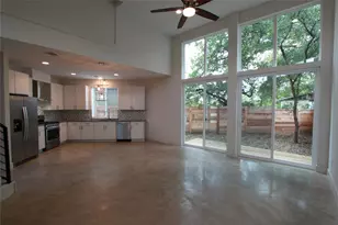 1204 Cometa St, Austin, TX 78721 - Photo 9