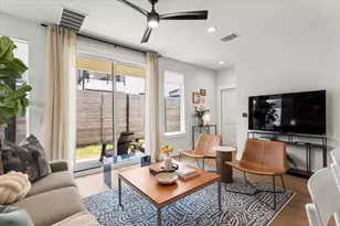 2104 E 2nd St, Austin, TX 78702 - Photo 5