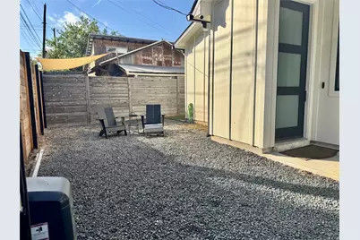 2104 E 2nd Street #2, Austin, TX 78702 - Photo 23