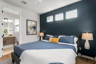 2104 E 2nd St, Austin, TX 78702 - Photo 11