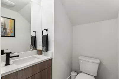 2104 E 2nd Street #2, Austin, TX 78702 - Photo 9
