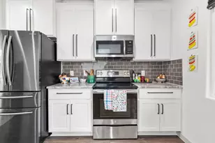 205 Hanauma Dr, Bastrop, TX 78602 - Photo 17