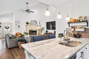 205 Hanauma Dr, Bastrop, TX 78602 - Photo 13