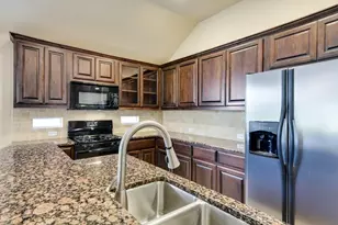 1614 Hidden Springs Path, Round Rock, TX 78665 - Photo 9