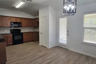 606 Lakemont Dr, Hutto, TX 78634 - Photo 15