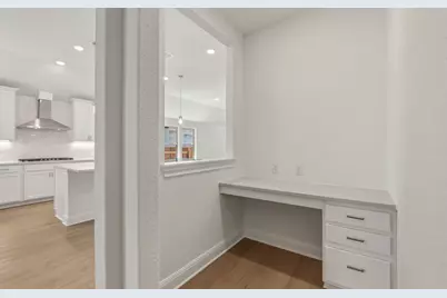 6900 Cliff Rose Drive, Spicewood, TX 78669 - Photo 15