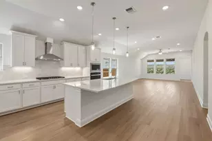 6900 Cliff Rose Dr, Spicewood, TX 78669 - Photo 3