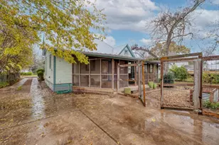 705 Hudgins St, Smithville, TX 78957 - Photo 39