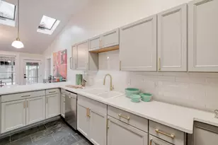 705 Hudgins St, Smithville, TX 78957 - Photo 13