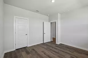 5424 San Pietro Dr, Austin, TX 78747 - Photo 15