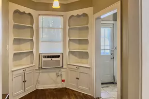 202 E 31st St, Austin, TX 78705 - Photo 15