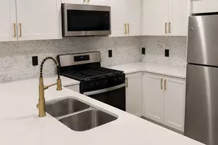 202 E 31st St, Austin, TX 78705 - Photo 3