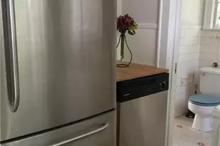 202 E 31st St, Austin, TX 78705 - Photo 3