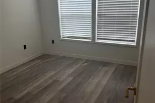 202 E 31st St, Austin, TX 78705 - Photo 5