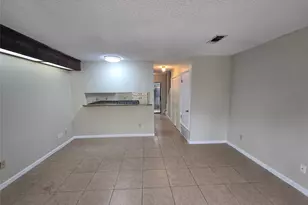 1221 W Hopkins St, San Marcos, TX 78666 - Photo 3