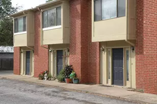 1221 W Hopkins St, San Marcos, TX 78666 - Photo 11