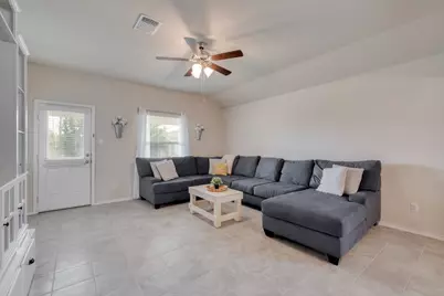 204 Taggart Trail, Jarrell, TX 76537 - Photo 7