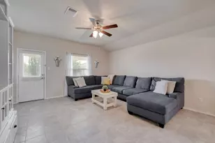 204 Taggart Trail, Jarrell, TX 76537 - Photo 7