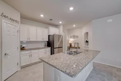 204 Taggart Trail, Jarrell, TX 76537 - Photo 9