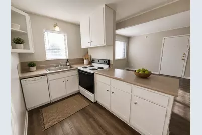 3304 Red River Street #104, Austin, TX 78705 - Photo 5