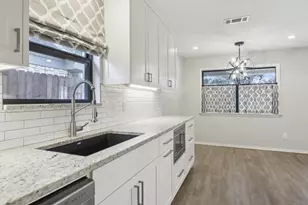 4708 Cap Rock Dr, Austin, TX 78735 - Photo 13