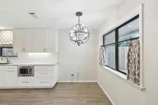 4708 Cap Rock Dr, Austin, TX 78735 - Photo 11