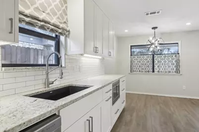 4708 Cap Rock Drive, Austin, TX 78735 - Photo 13