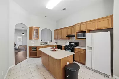 409 E Austin Avenue, Round Rock, TX 78664 - Photo 15