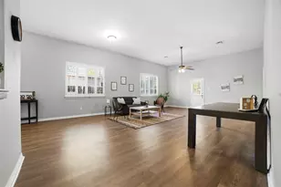 409 E Austin Ave, Round Rock, TX 78664 - Photo 9