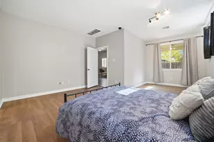 409 E Austin Ave, Round Rock, TX 78664 - Photo 17