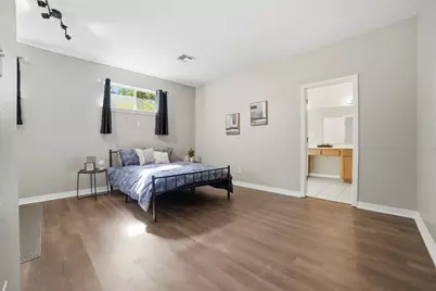 409 E Austin Avenue, Round Rock, TX 78664 - Photo 19