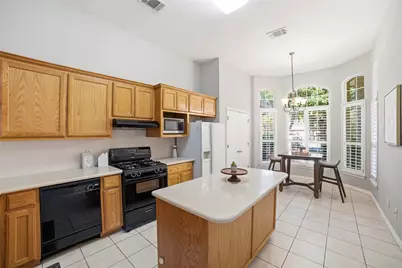 409 E Austin Avenue, Round Rock, TX 78664 - Photo 13
