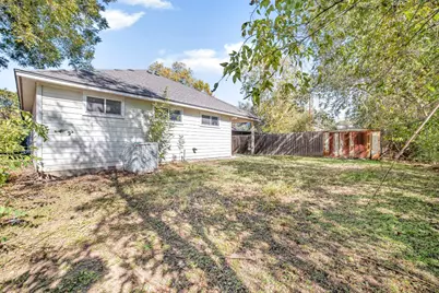 409 E Austin Avenue, Round Rock, TX 78664 - Photo 35