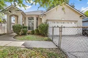 409 E Austin Ave, Round Rock, TX 78664 - Photo 3